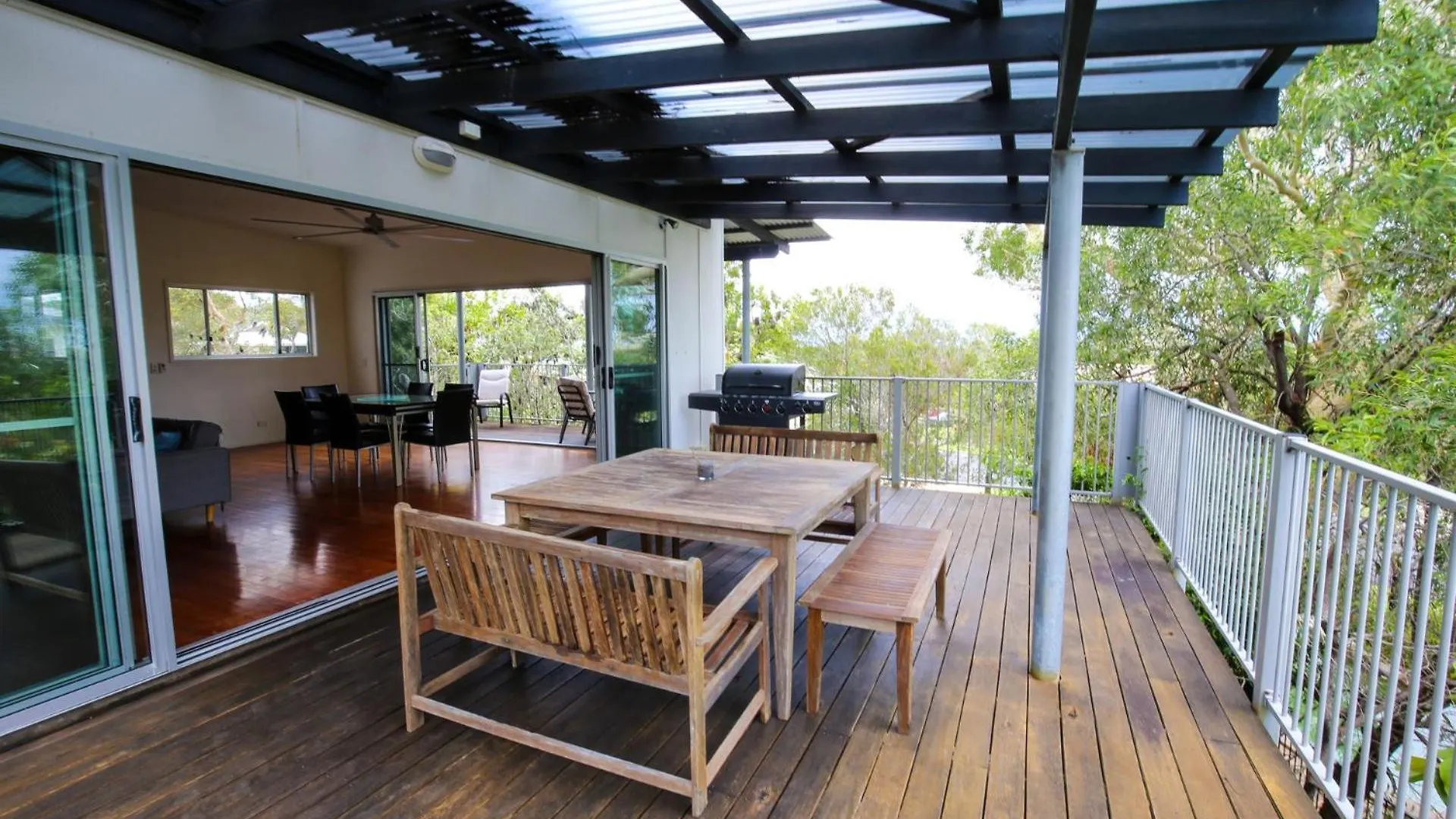 4 Coolberry Court - Rainbow Beach. Swimming Pool بيت للعطل