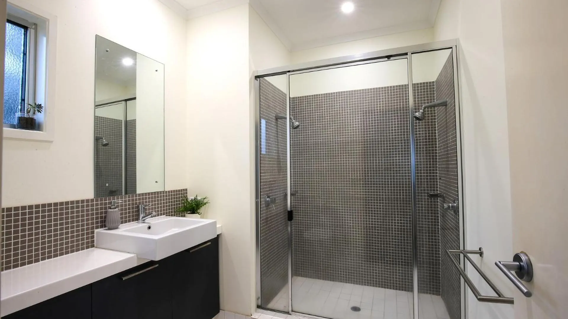4 Coolberry Court - Rainbow Beach. Swimming Pool