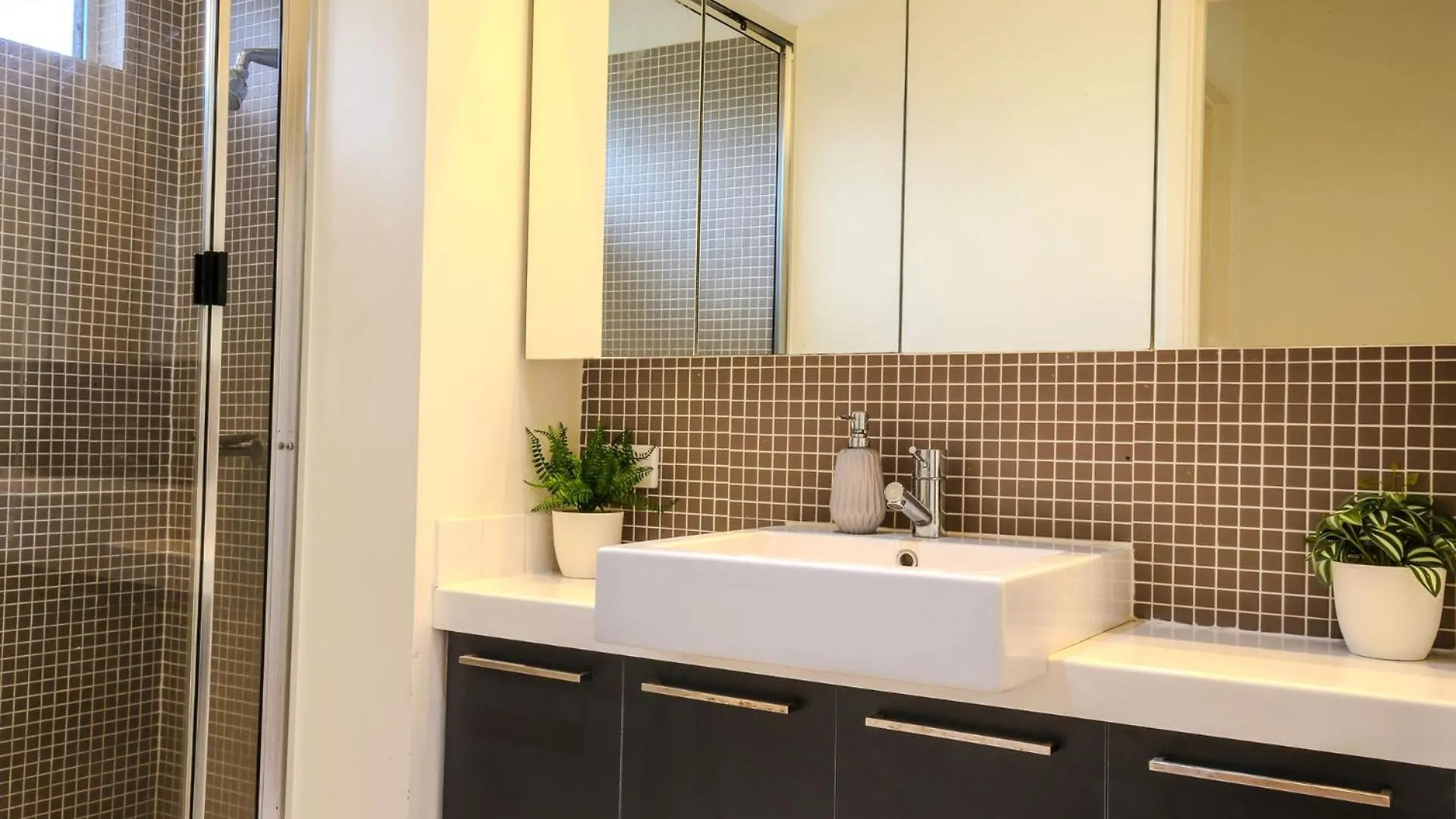 Holiday home 4 Coolberry Court - Rainbow Beach. Swimming Pool Australia